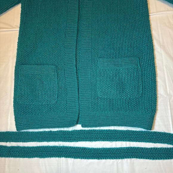 American vintage OOAK Hand knit over sized green belted cardigan size medium - Picture 13 of 14